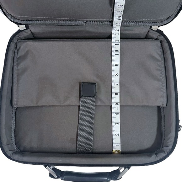 Samsonite Black Kenneth Cole Reaction Portfolio Computer Case - Picture 13 of 15